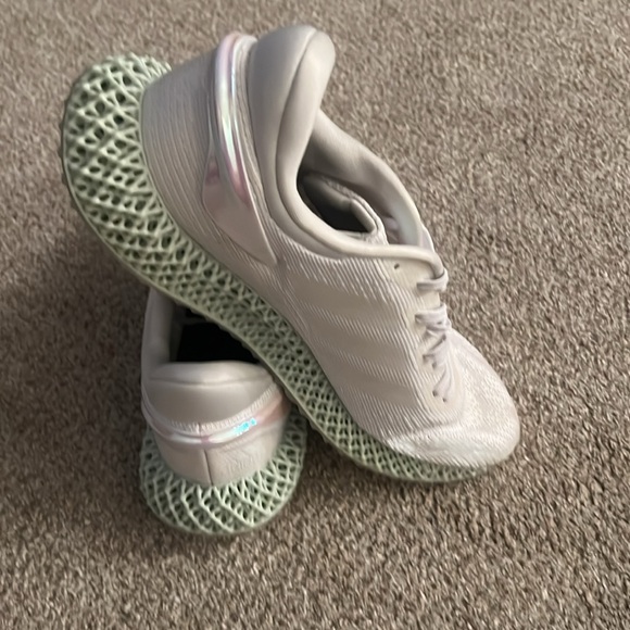 Men’s adidas Parley x 4D Run 1.0 LTD 'White Iridescent' Running Shoes FW1229 NEW - Picture 3 of 4